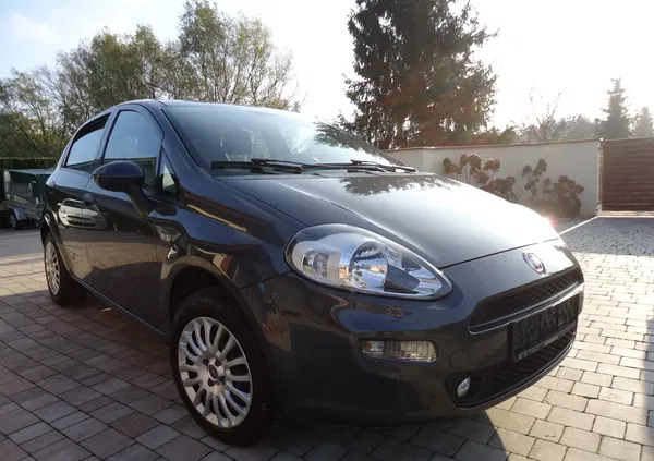 fiat punto Fiat Punto cena 29500 przebieg: 102000, rok produkcji 2017 z Września